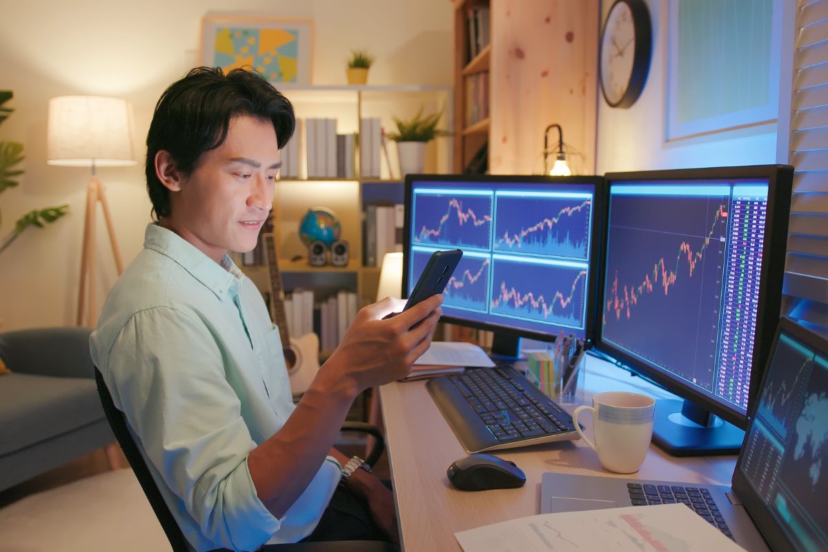 Young people investing in cryptocurrencies
